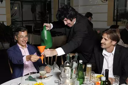 Actores Infiltrados - Dediversia Barcelona
