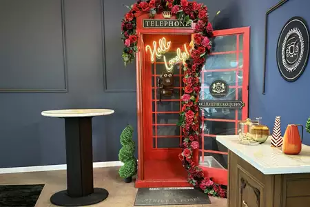 Cabina Telefónica Audiolibro - Dediversia Barcelona