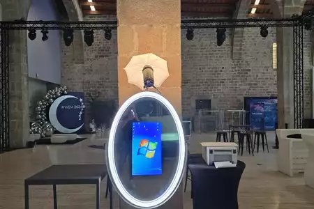 Fotomatón Espejo Mágico - Dediversia Barcelona