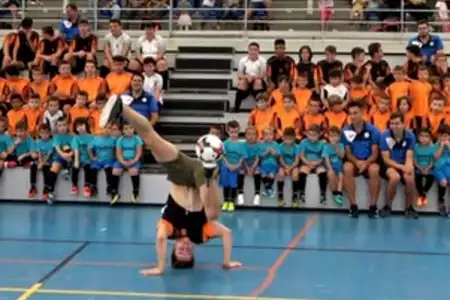 Freestyler de Fútbol - Dediversia Barcelona