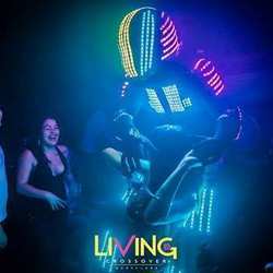 Zancudos Robots LED - Animación discotecas Barcelona