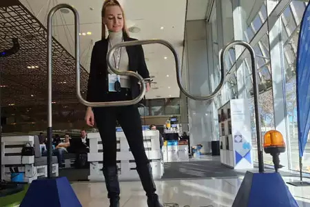 Buzz Wire Gigante - Dediversia Barcelona