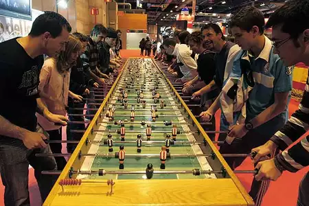 Super Futbolín Gigante - Dediversia Barcelona