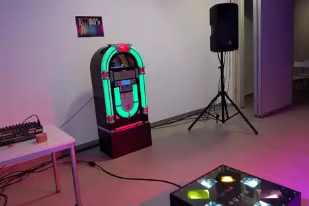 Jukebox Rockola Retro - Dediversia Barcelona