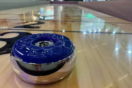 Mesa Shuffleboard - Dediversia Barcelona