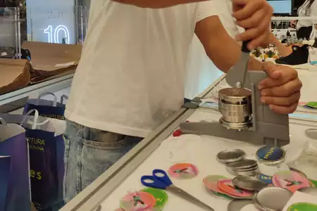 Taller de Chapas - Dediversia Barcelona